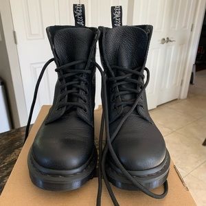 Dr. Martens -1460 Pascal Mono boot